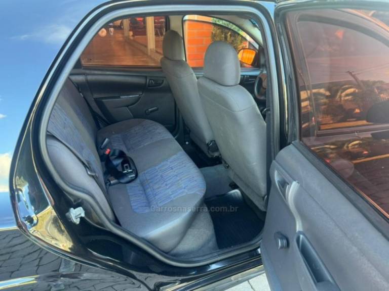 CHEVROLET - CELTA - 2009/2010 - Preta - R$ 27.000,00