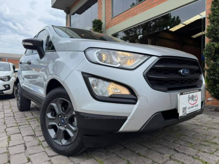 FORD - ECOSPORT - 2018/2019 - Prata - R$ 75.000,00