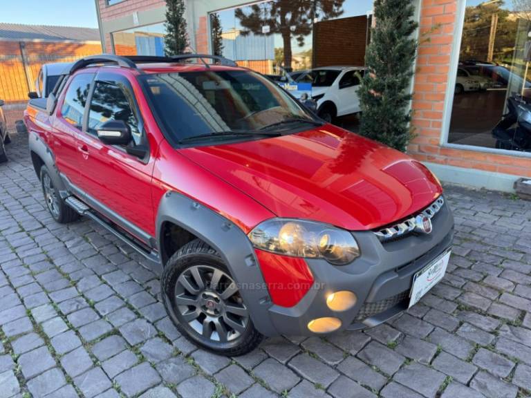 FIAT - STRADA - 2017/2018 - Vermelha - R$ 76.000,00
