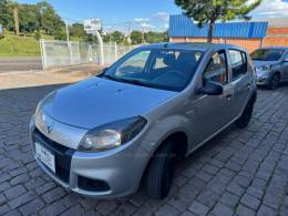 RENAULT - SANDERO - 2013/2014 - Prata - R$ 32.000,00