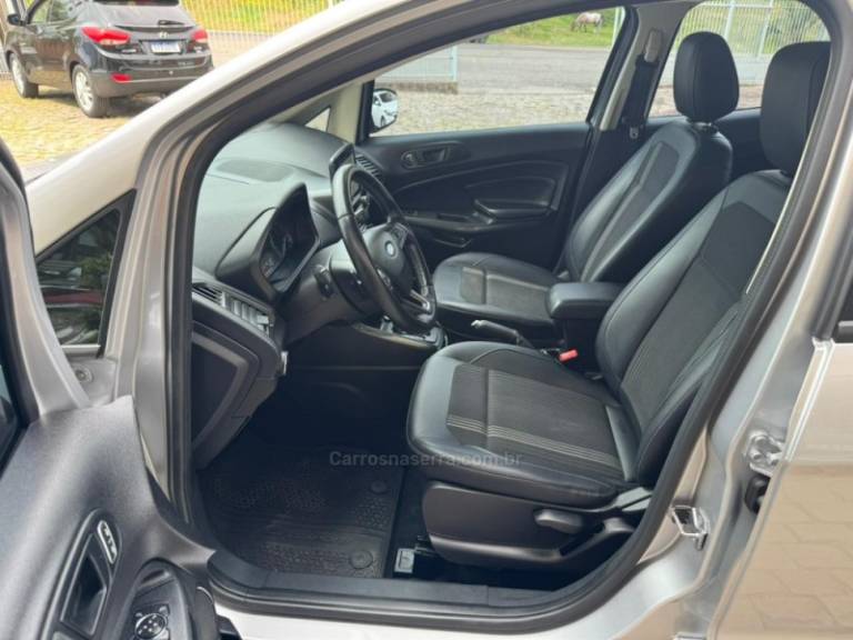 FORD - ECOSPORT - 2018/2019 - Prata - R$ 75.000,00