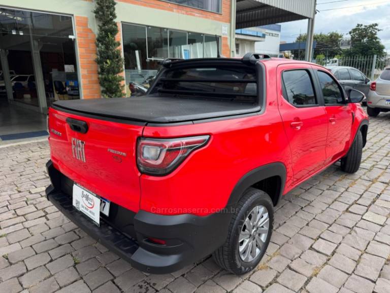 FIAT - STRADA - 2020/2021 - Vermelha - R$ 86.000,00