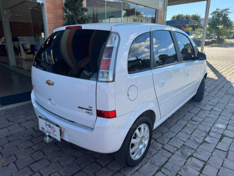 CHEVROLET - MERIVA - 2009/2010 - Branca - R$ 30.000,00