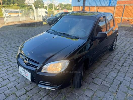CHEVROLET - CELTA - 2009/2010 - Preta - R$ 27.000,00