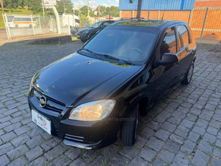 CHEVROLET - CELTA - 2009/2010 - Preta - R$ 27.000,00