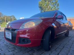RENAULT - SANDERO - 2011/2012 - Vermelha - R$ 30.000,00