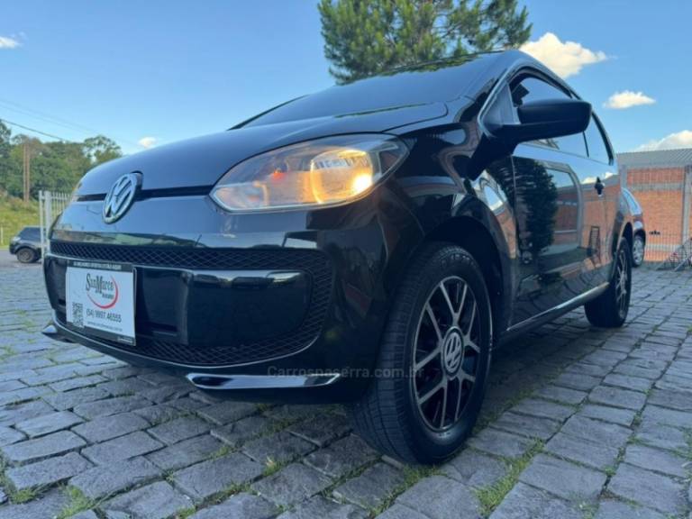 VOLKSWAGEN - UP - 2014/2015 - Preta - R$ 36.000,00