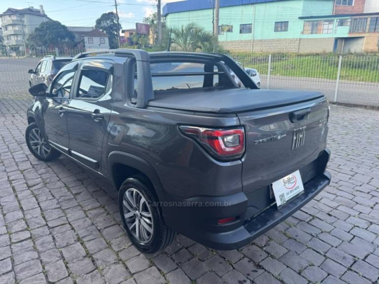 FIAT - STRADA - 2023/2024 - Cinza - R$ 117.000,00