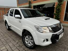 TOYOTA - HILUX - 2013/2013 - Branca - R$ 132.000,00