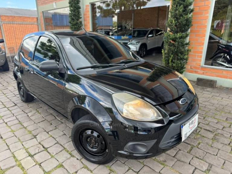 FORD - KA - 2011/2012 - Preta - R$ 27.000,00