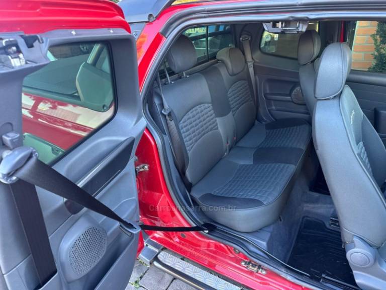 FIAT - STRADA - 2017/2018 - Vermelha - R$ 76.000,00