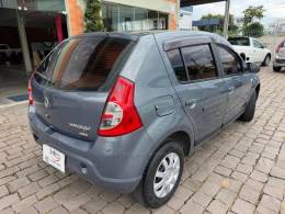 RENAULT - SANDERO - 2010/2011 - Prata - R$ 28.500,00