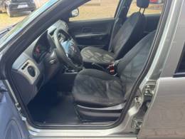 FIAT - PALIO - 2015/2015 - Cinza - R$ 35.000,00