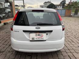 FORD - FIESTA - 2008/2009 - Branca - R$ 23.000,00