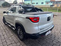 FIAT - TORO - 2024/2024 - Branca - R$ 175.000,00