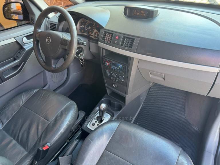 CHEVROLET - MERIVA - 2009/2010 - Branca - R$ 30.000,00