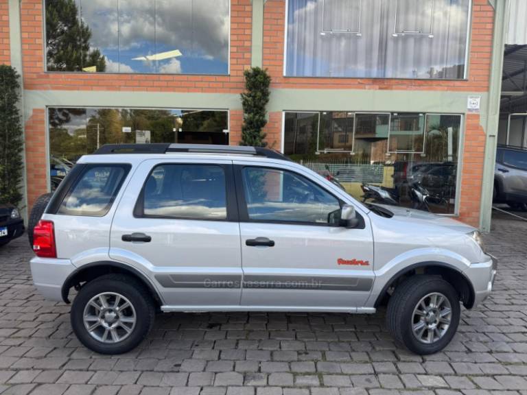FORD - ECOSPORT - 2011/2012 - Prata - R$ 45.000,00