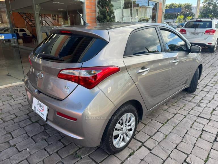 HYUNDAI - HB20 - 2018/2018 - Prata - R$ 58.000,00