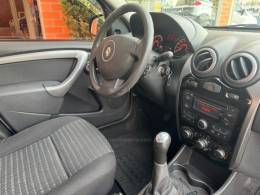 RENAULT - SANDERO - 2013/2014 - Prata - R$ 34.000,00