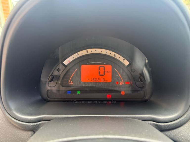CITROËN - C3 - 2010/2011 - Prata - R$ 23.500,00