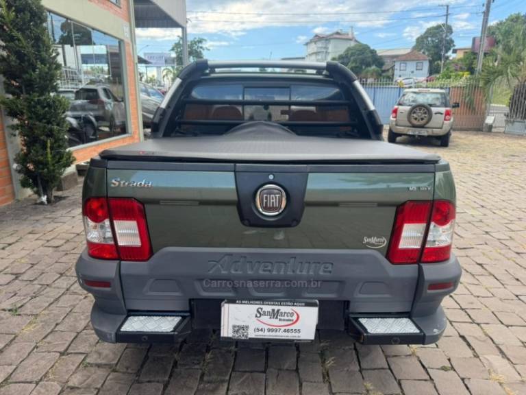 FIAT - STRADA - 2011/2011 - Verde - Sob Consulta