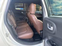 FIAT - TORO - 2024/2024 - Branca - R$ 175.000,00