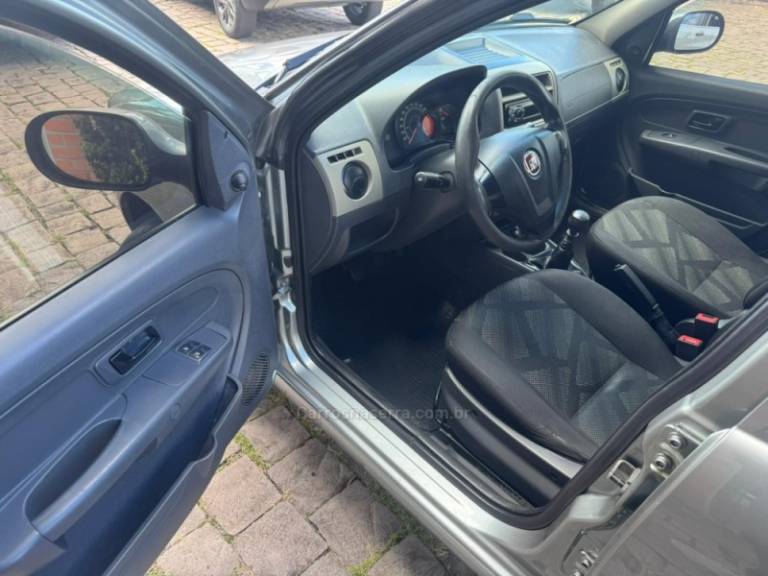 FIAT - PALIO - 2015/2015 - Cinza - R$ 35.000,00