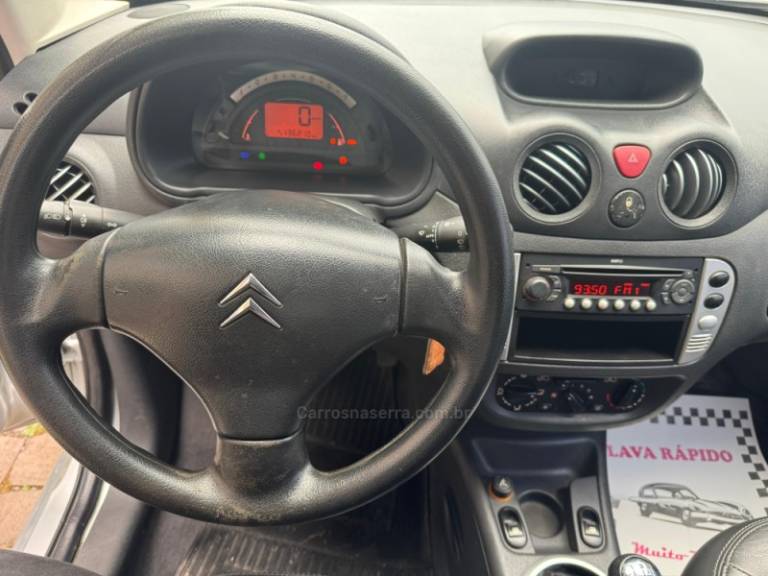 CITROËN - C3 - 2010/2011 - Prata - R$ 23.500,00