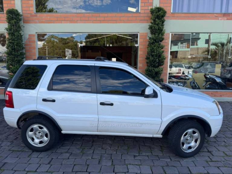 FORD - ECOSPORT - 2003/2004 - Branca - R$ 28.000,00