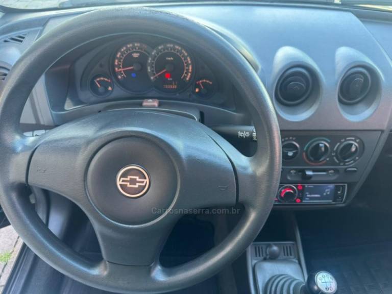 CHEVROLET - CELTA - 2009/2010 - Preta - R$ 27.000,00