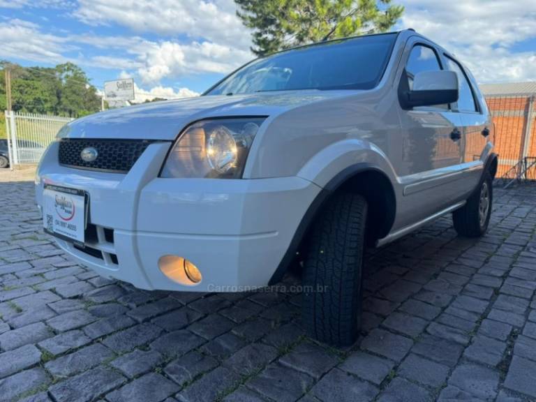 FORD - ECOSPORT - 2003/2004 - Branca - R$ 28.000,00