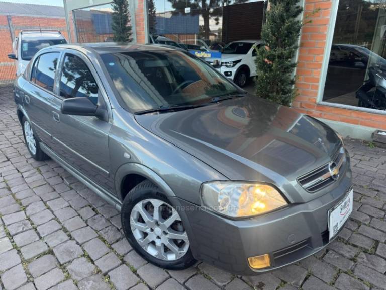 CHEVROLET - ASTRA - 2009/2010 - Cinza - R$ 37.000,00
