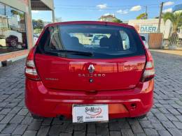 RENAULT - SANDERO - 2011/2012 - Vermelha - R$ 27.000,00