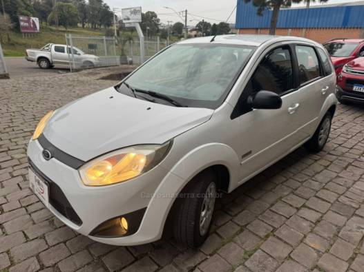 FORD - FIESTA - 2012/2013 - Branca - R$ 35.700,00