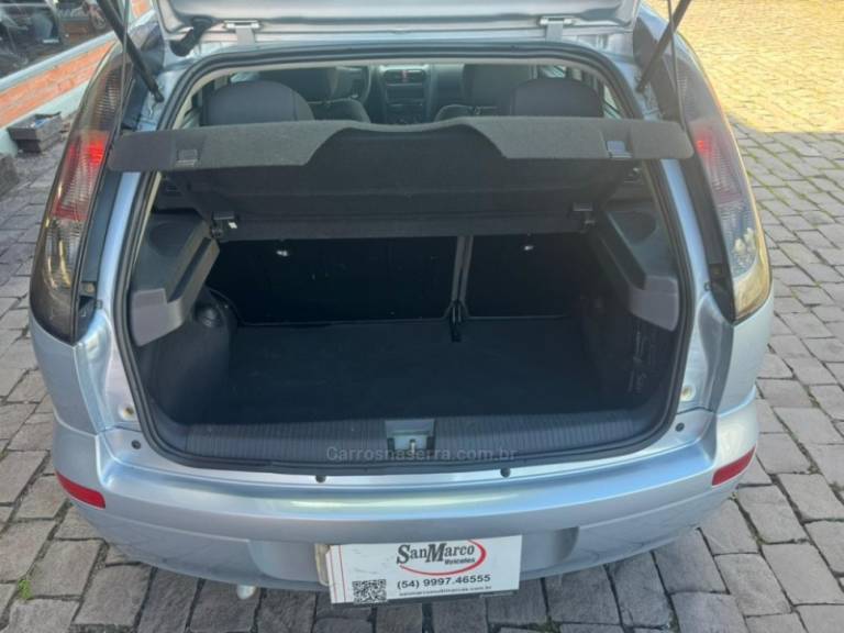 CHEVROLET - CORSA - 2012/2012 - Prata - R$ 35.000,00