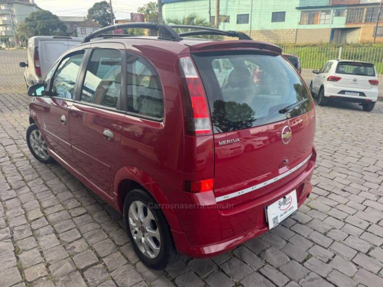 CHEVROLET - MERIVA - 2007/2008 - Vermelha - R$ 33.000,00