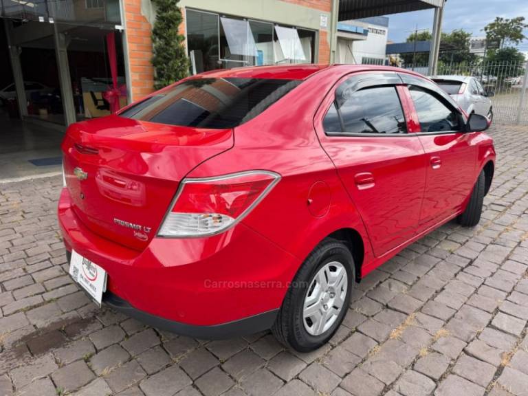 CHEVROLET - PRISMA - 2013/2013 - Vermelha - R$ 41.000,00