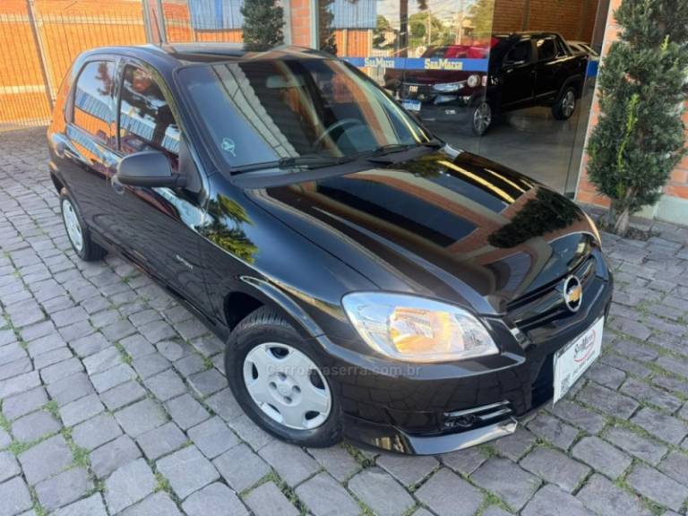 CHEVROLET - CELTA - 2009/2010 - Preta - R$ 27.000,00