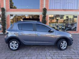 RENAULT - SANDERO - 2018/2019 - Cinza - R$ 59.000,00