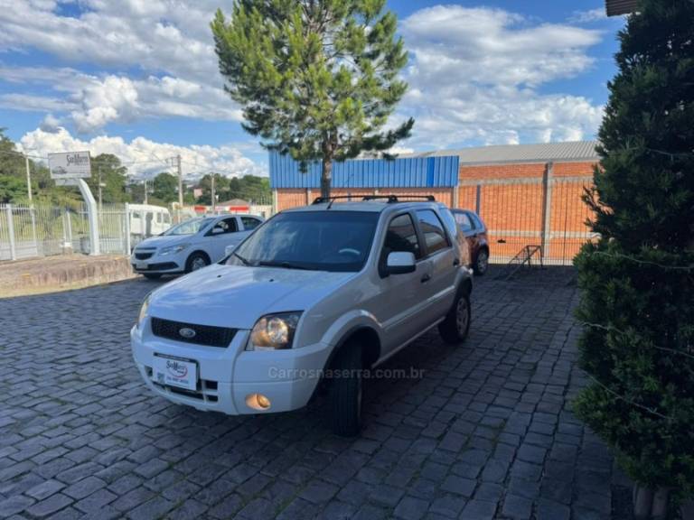 FORD - ECOSPORT - 2003/2004 - Branca - R$ 28.000,00