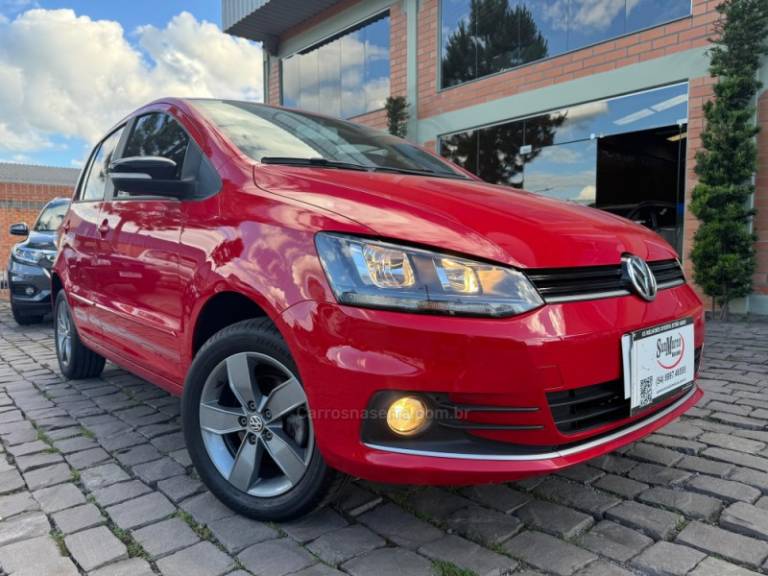 VOLKSWAGEN - FOX - 2019/2020 - Vermelha - R$ 62.000,00