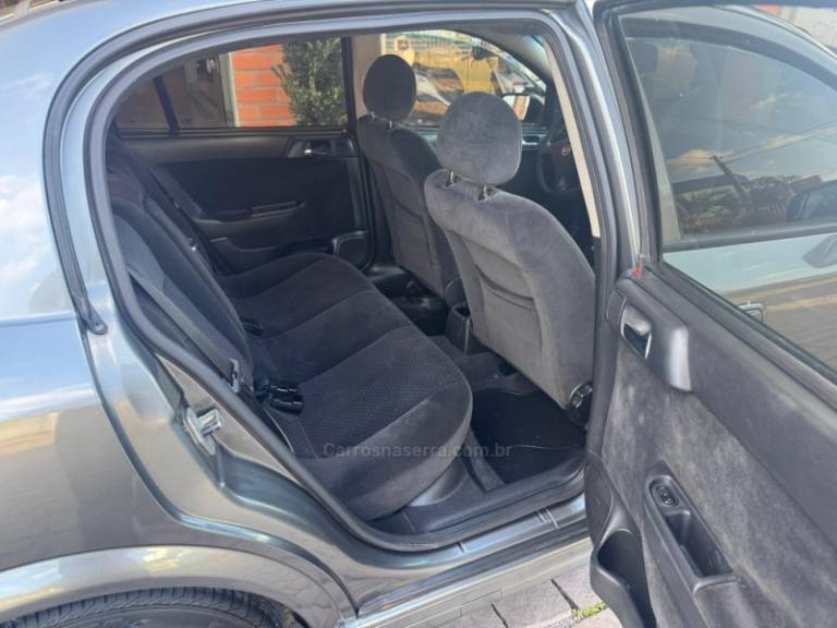 CHEVROLET - ASTRA - 2009/2010 - Cinza - R$ 37.000,00