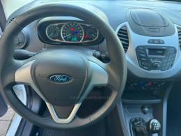 FORD - KA - 2016/2017 - Branca - R$ 40.000,00