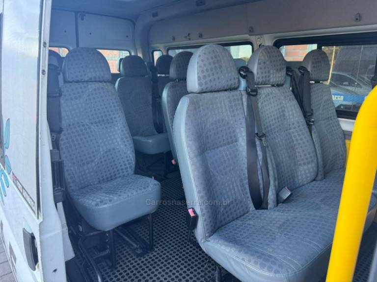 FORD - TRANSIT - 2012/2012 - Branca - R$ 74.000,00
