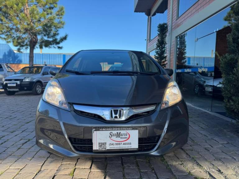 HONDA - FIT - 2012/2013 - Cinza - R$ 56.000,00
