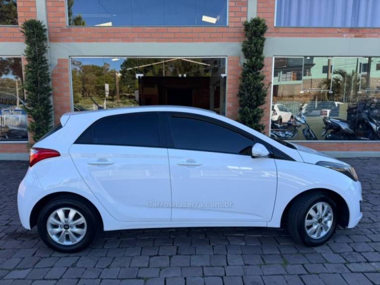 HYUNDAI - HB20 - 2013/2014 - Branca - Sob Consulta