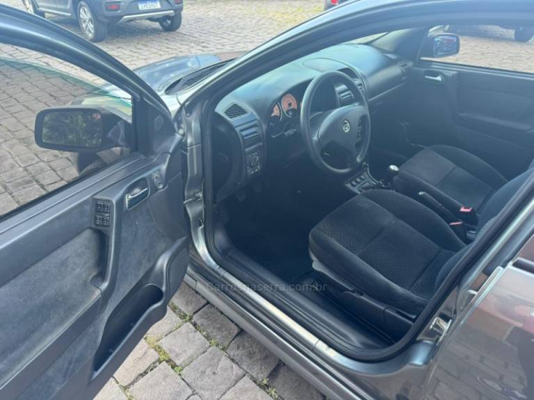 CHEVROLET - ASTRA - 2009/2010 - Cinza - R$ 37.000,00