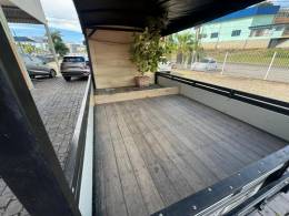 HYUNDAI - HR - 2011/2012 - Branca - R$ 98.000,00