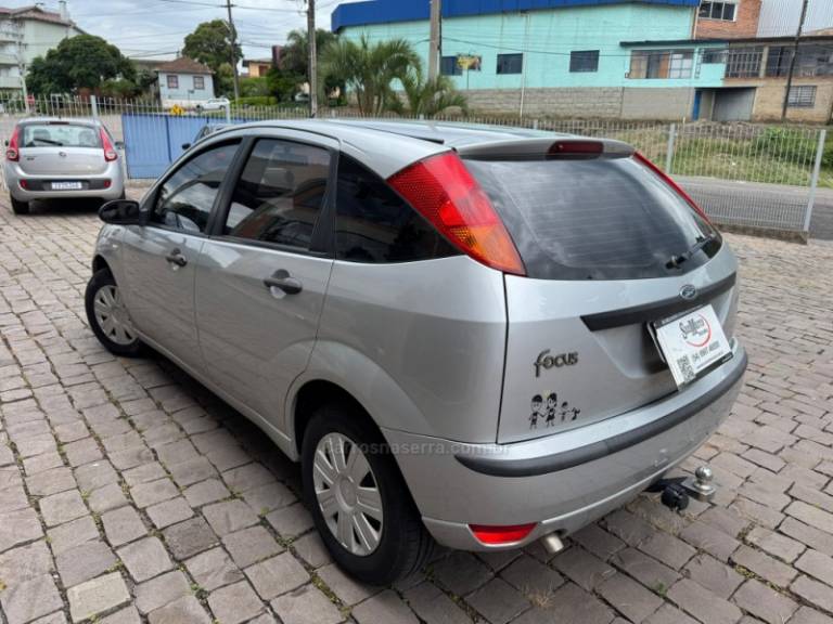 FORD - FOCUS - 2008/2008 - Prata - R$ 26.000,00