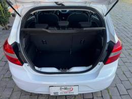 FORD - KA - 2016/2017 - Branca - R$ 40.000,00
